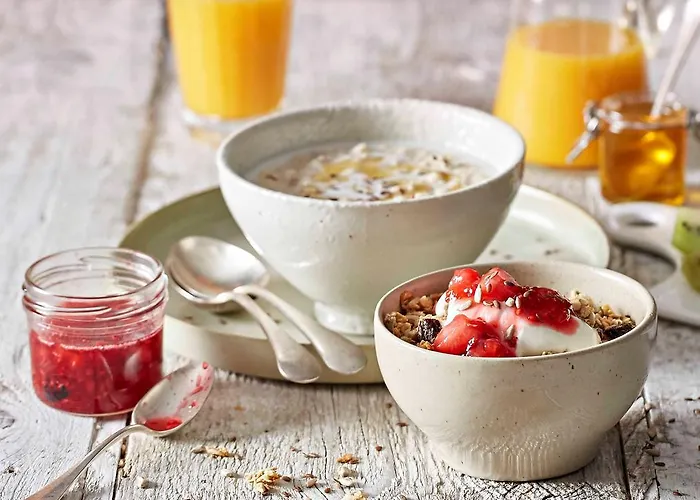 Premier Inn London Gatwick Airport - Manor RoyalAirport Hotel